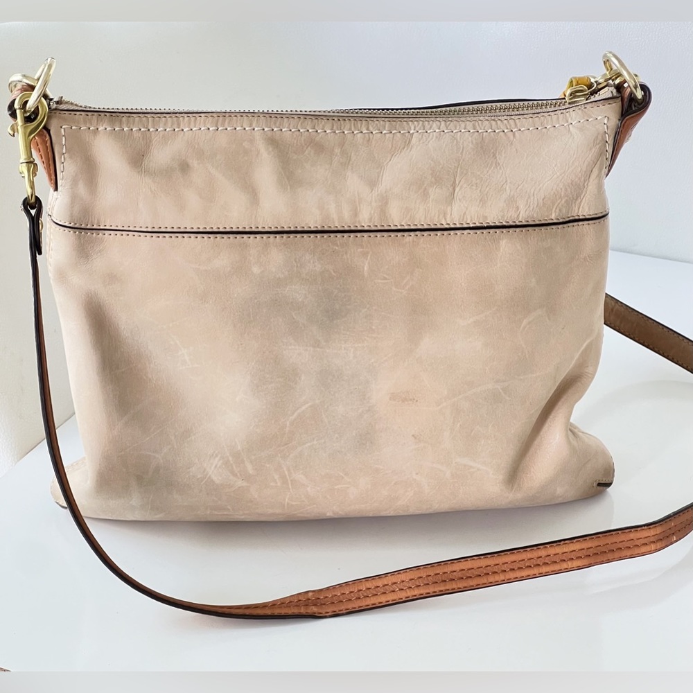 Perri Crossbody Bag In 'Regatta Vineyard' – Removable Strap, Zip Compartments & Built-in Card Slots - View #5